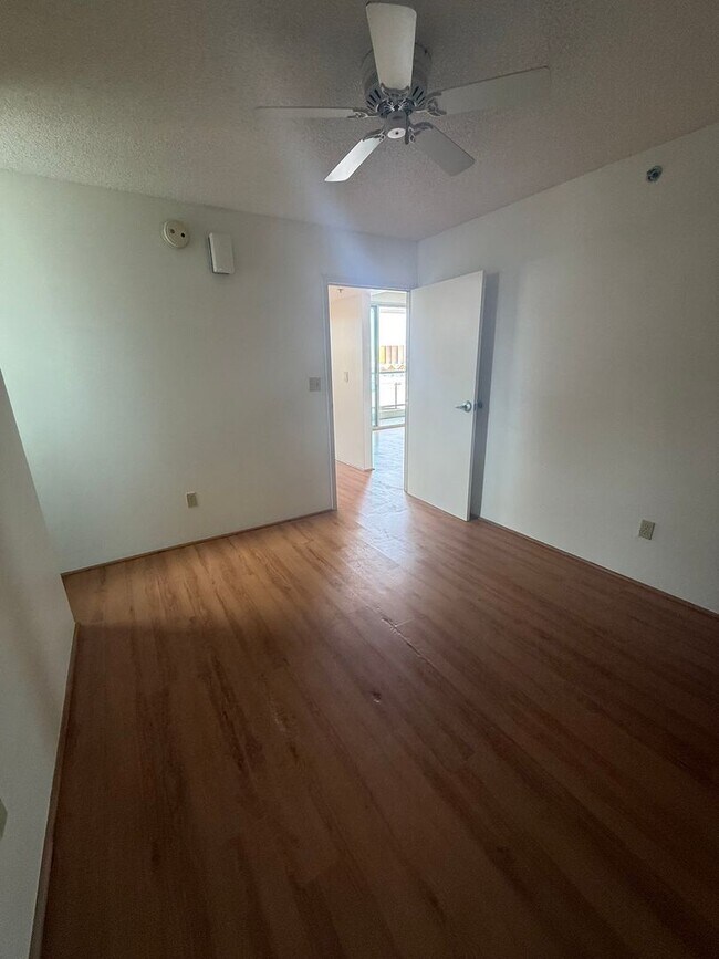 Building Photo - AC in Every Room. TWO Parking Stalls.