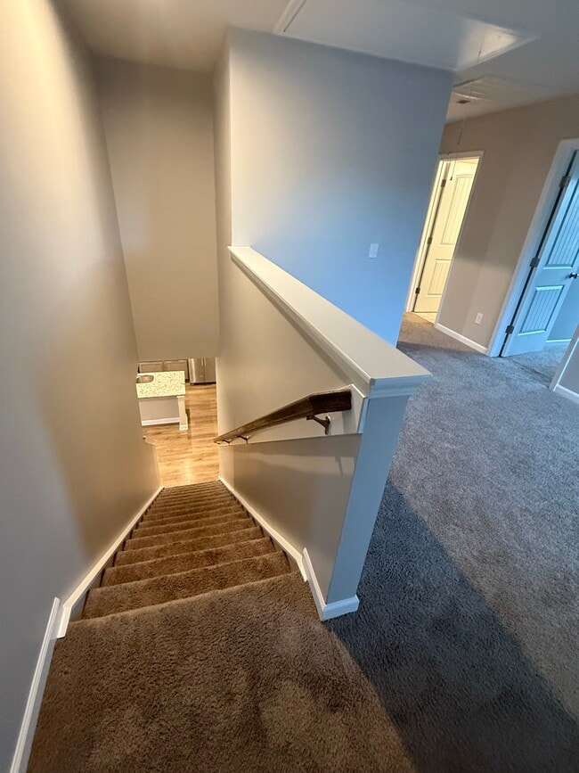 Building Photo - 2136 Postings Pt