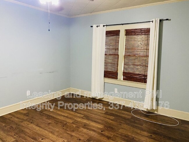 Building Photo - 306 S Lee Ave