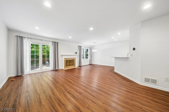 Building Photo - 22 Northbridge Pl