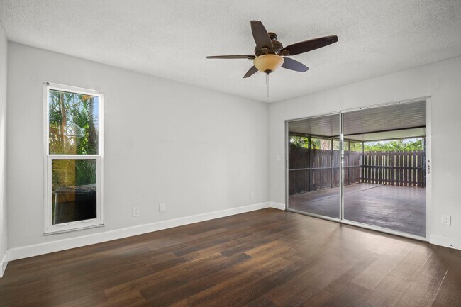 Building Photo - Newly remodeled 2 bedroom, 2 bathroom home...
