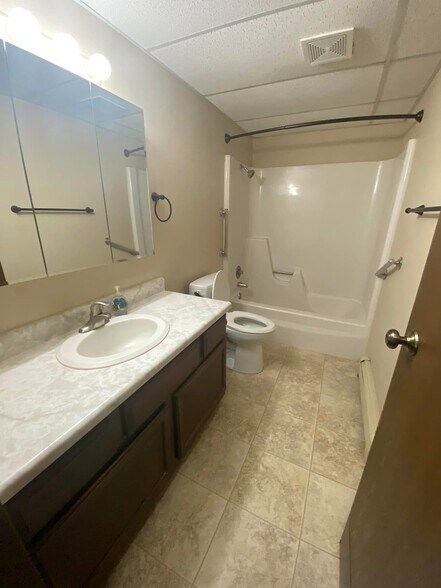 Building Photo - 2808 E Klondike Trl