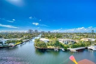 Building Photo - 401 Golden Isles Dr