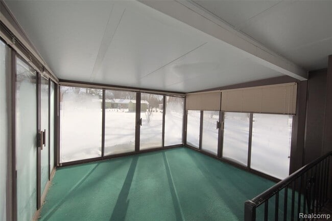 Building Photo - 9249 Whitall Ln