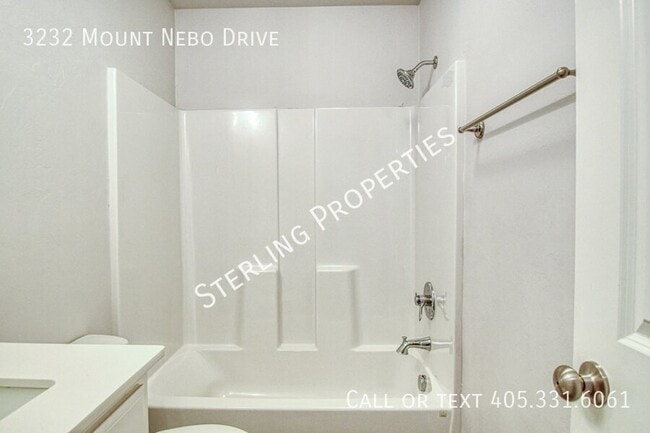 Building Photo - 3232 Mt Nebo Dr