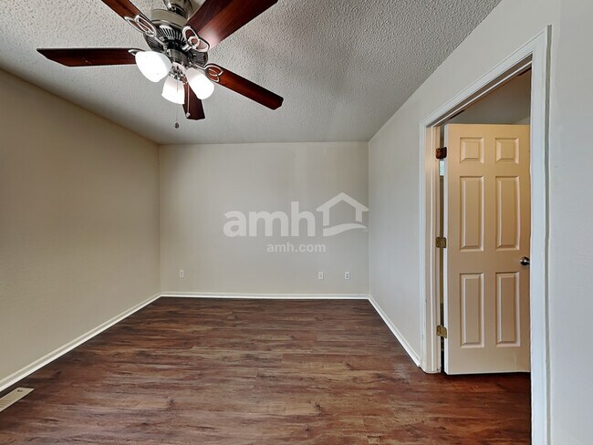 Building Photo - 4060 Orleans St