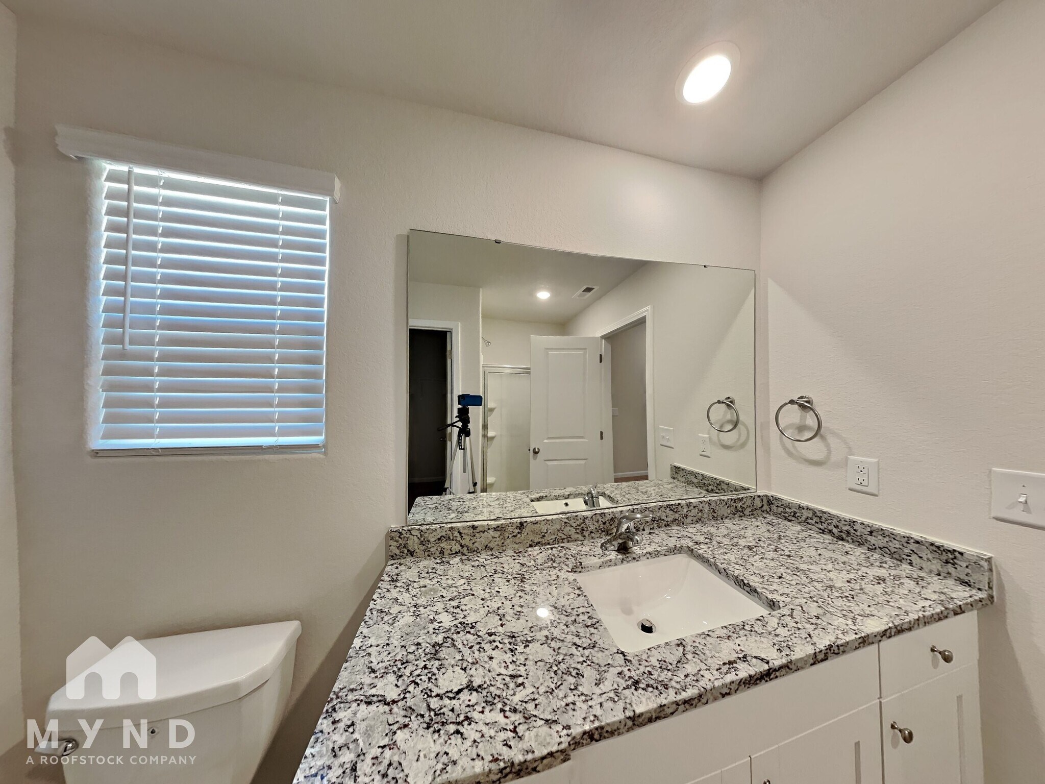 Building Photo - 126 Warwick Dr