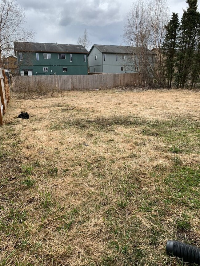 Building Photo - 3 Bdrm, 1 & 1/2 Ba | Muldoon & Tudor area | AVAILABLE NOW!!