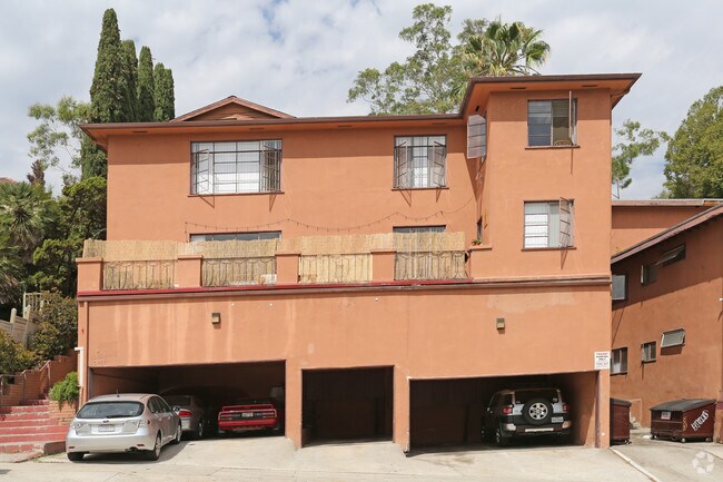 Building Photo - 10945 Roebling Ave
