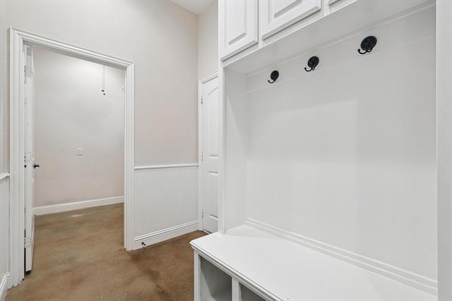 Building Photo - 1560 Karen Dr