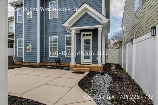 Building Photo - 10524 Royal Winchester Dr