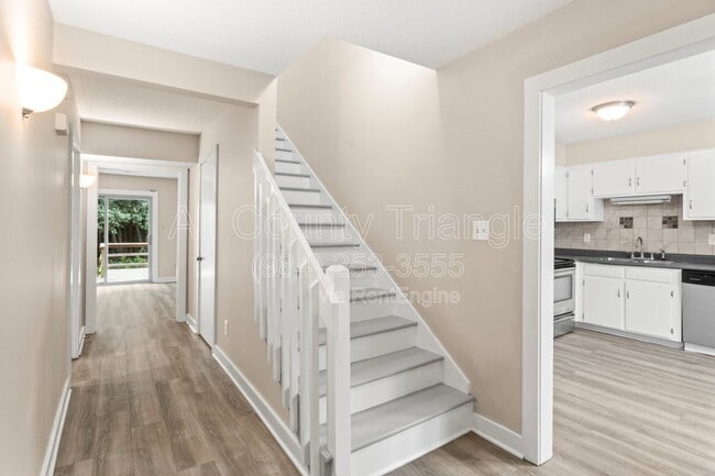 Building Photo - 1619 Budwood Dr