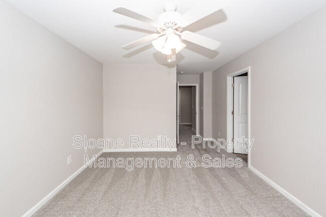 Building Photo - 522 Truman Dr