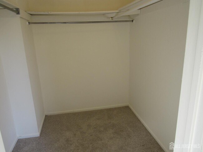 Building Photo - 32 Lafayette Ct