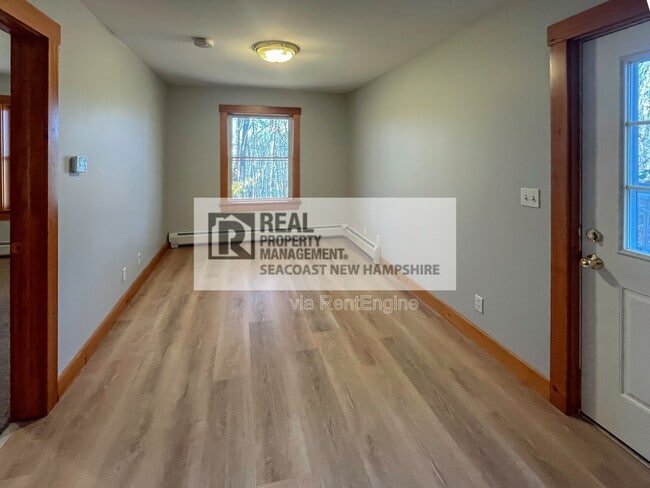 Building Photo - 34 W 1st St