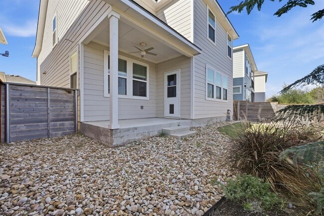 Building Photo - 4806 Plum Peach Bend