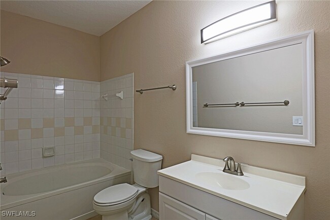 Building Photo - 11521 Villa Grand