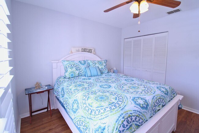 Building Photo - FURNISHED LONG TERM OR SEASONAL RENTAL WALKING DISTANCE TO MERCATO