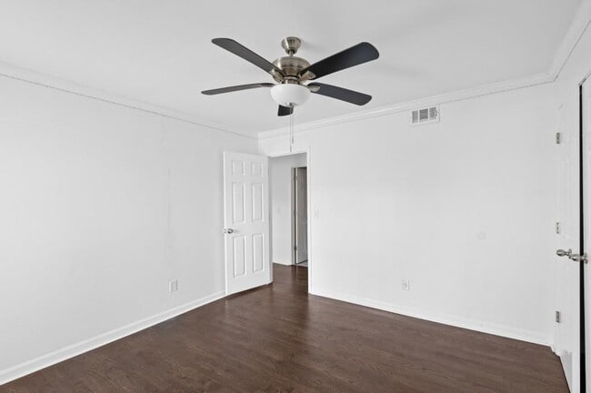 Building Photo - 1744 Woodcliff Pl NE