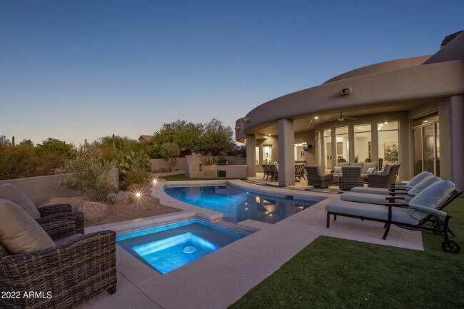 Building Photo - 10448 E Skinner Dr