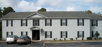 Building Photo - 2 Bedroom 1 Bathroom Apartment Upstairs unit