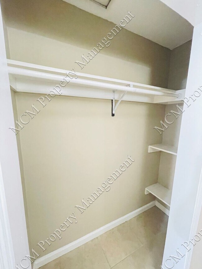 Building Photo - 489-6621 Whitsett Ave