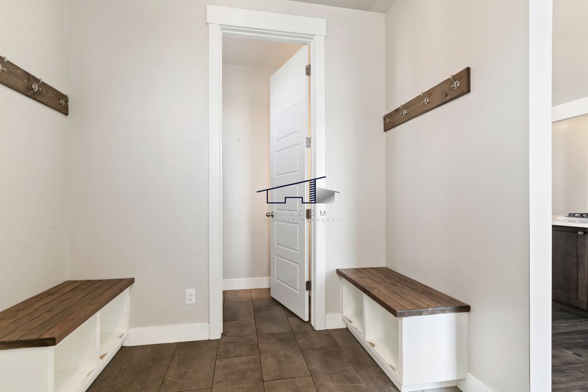 Building Photo - 369 Clark Cir