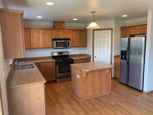 Building Photo - Spacious 4 Bed 2 Bath Home in Ellensburg