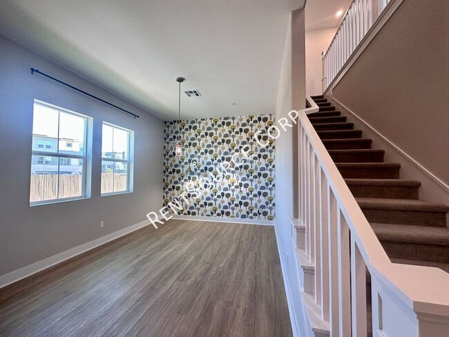 Building Photo - 27124 Observation Ct