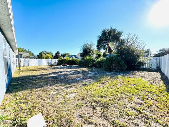 Building Photo - 205 Covington St