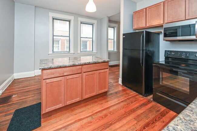 Building Photo - 2342 Chickasaw St