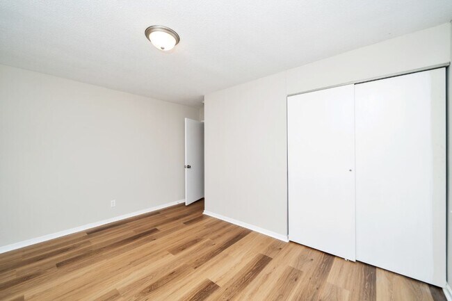Building Photo - 1216 Beechdale Rd