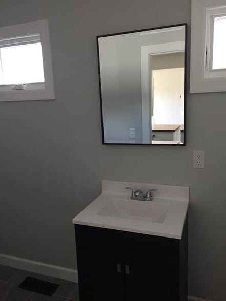 Building Photo - 706 Swifts Hwy