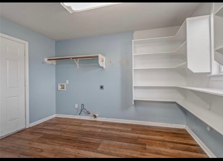 Building Photo - 1600 Kingsgate Dr