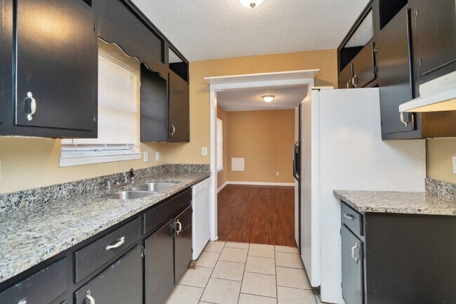 Building Photo - Spacious 4-Bedroom Home in Pleasant Grove – Don’t Miss Out!