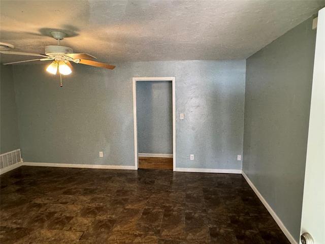 Building Photo - 5000 Jerri Ln