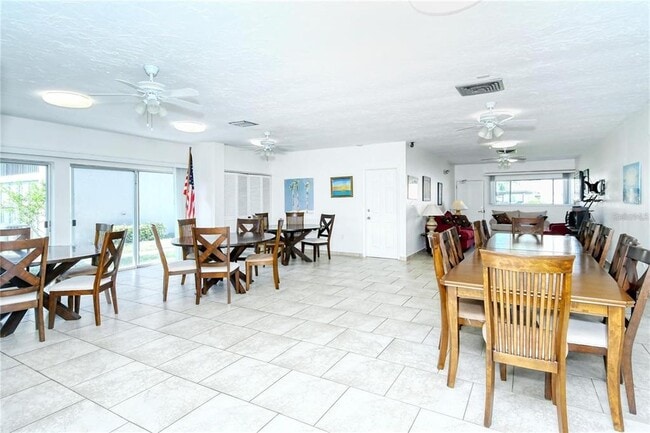 Building Photo - 2664 Woodgate Ln