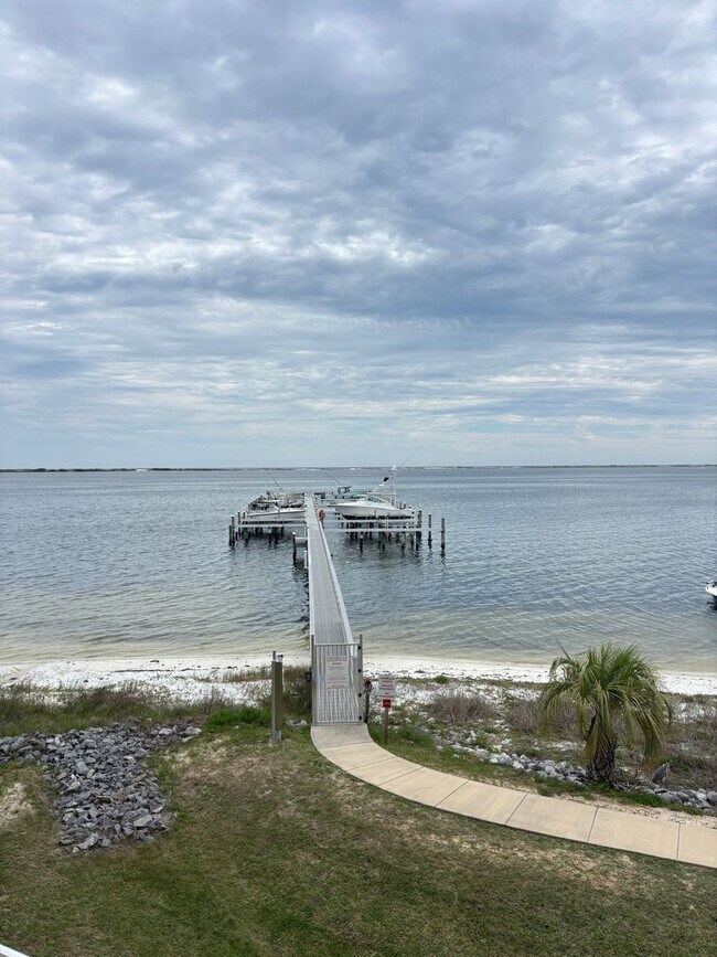 Building Photo - Beautiful view of Intercoastal Waterway!