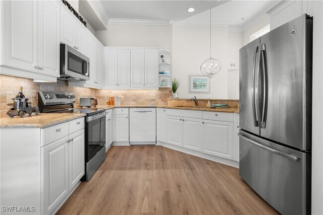 Building Photo - 1540 Clermont Dr