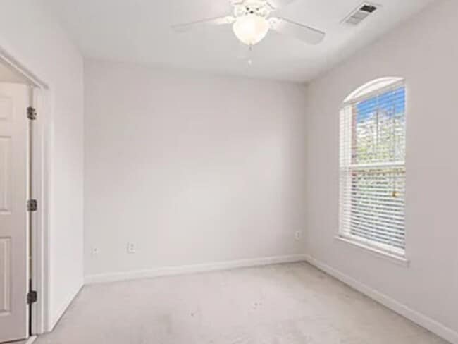 Building Photo - Reduced! Market Common townhouse with garage!!