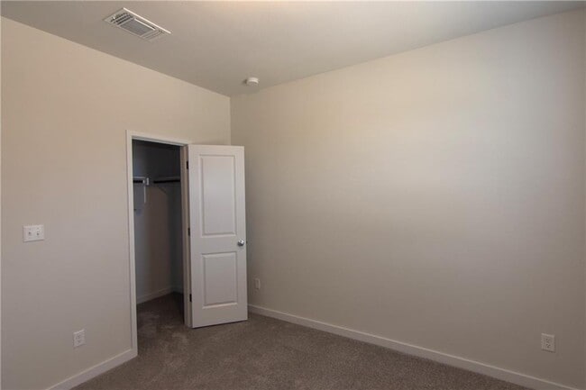 Building Photo - 391 W South St