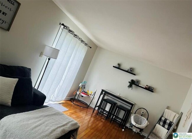 Building Photo - 4591 N Hedgerow Dr