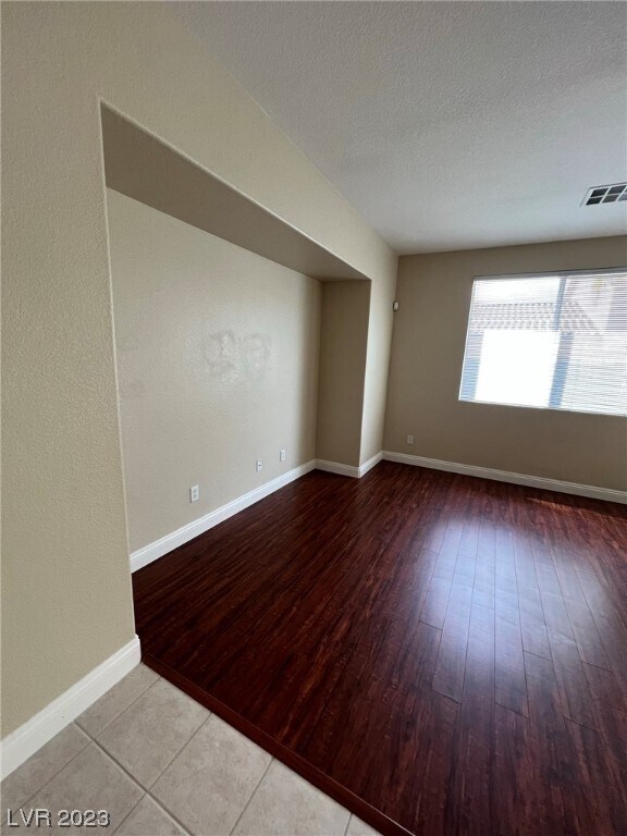 Building Photo - 9301 Thunder Falls Ct