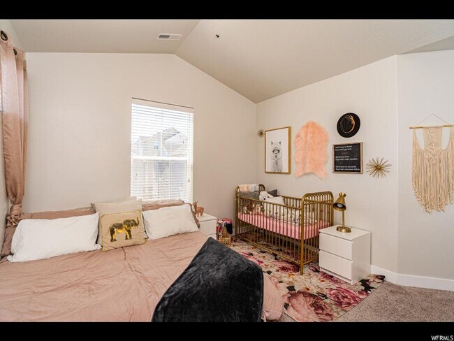 Building Photo - 14487 S Quill Dr
