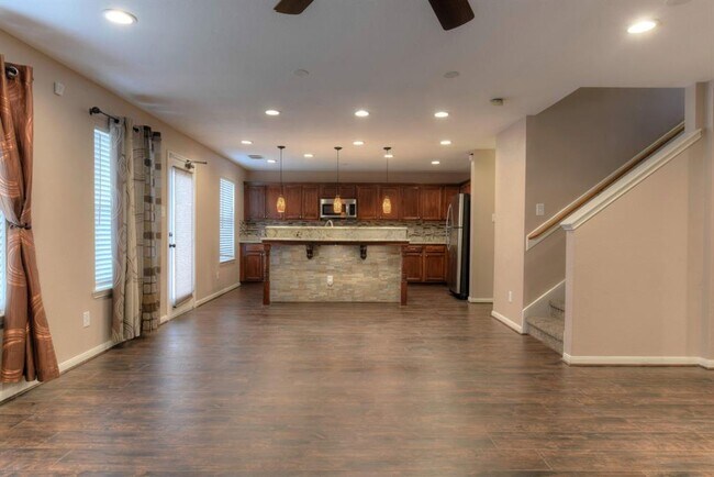 Building Photo - 18203 Fair Grange Ln