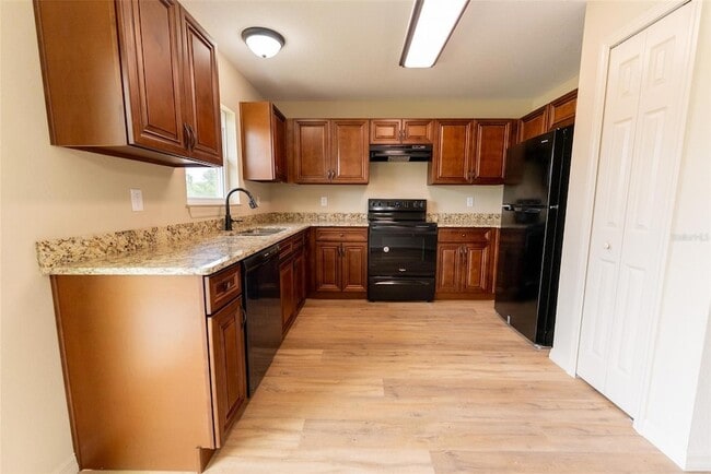 Building Photo - 2365 SW 168th Loop