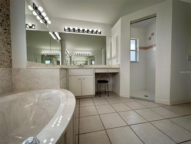 Building Photo - 2169 Onondaga Ln