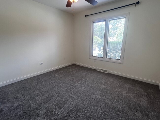Building Photo - 809 Overlook Dr