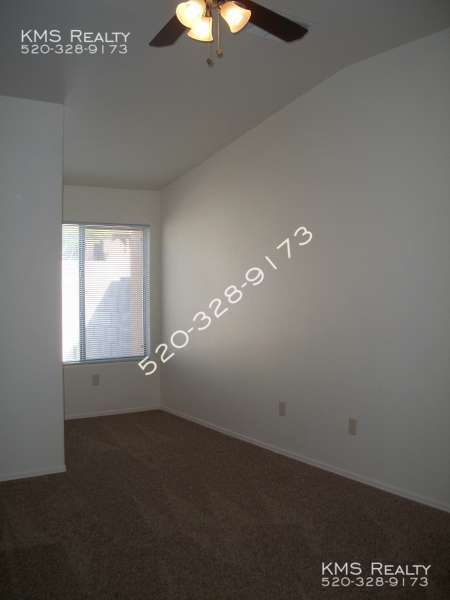 Building Photo - 6027 S Avenida Las Monjas