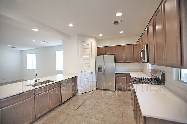 Building Photo - 16378 W Charlotte Dr